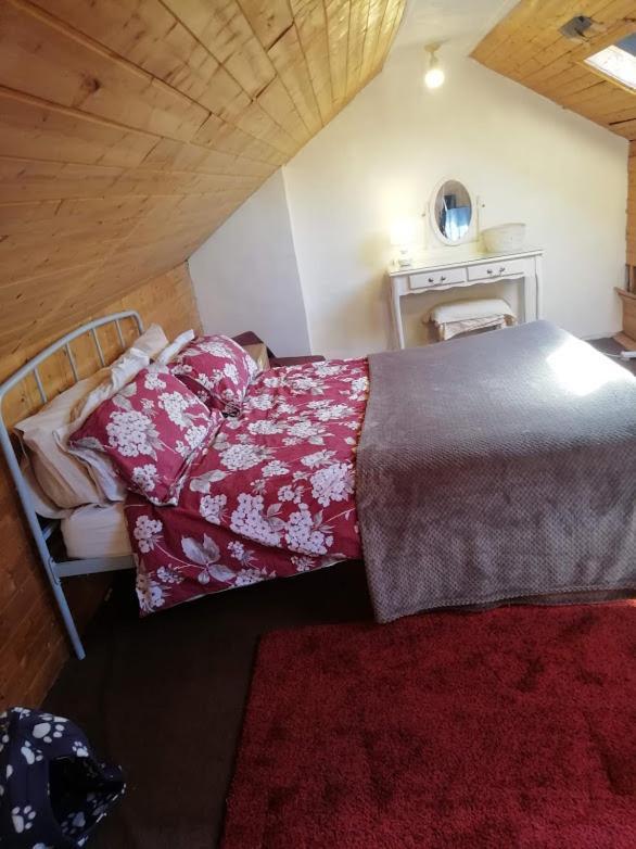 Cozy Loft In Bushey, 20 Mins By Train To Euston London Leilighet Eksteriør bilde