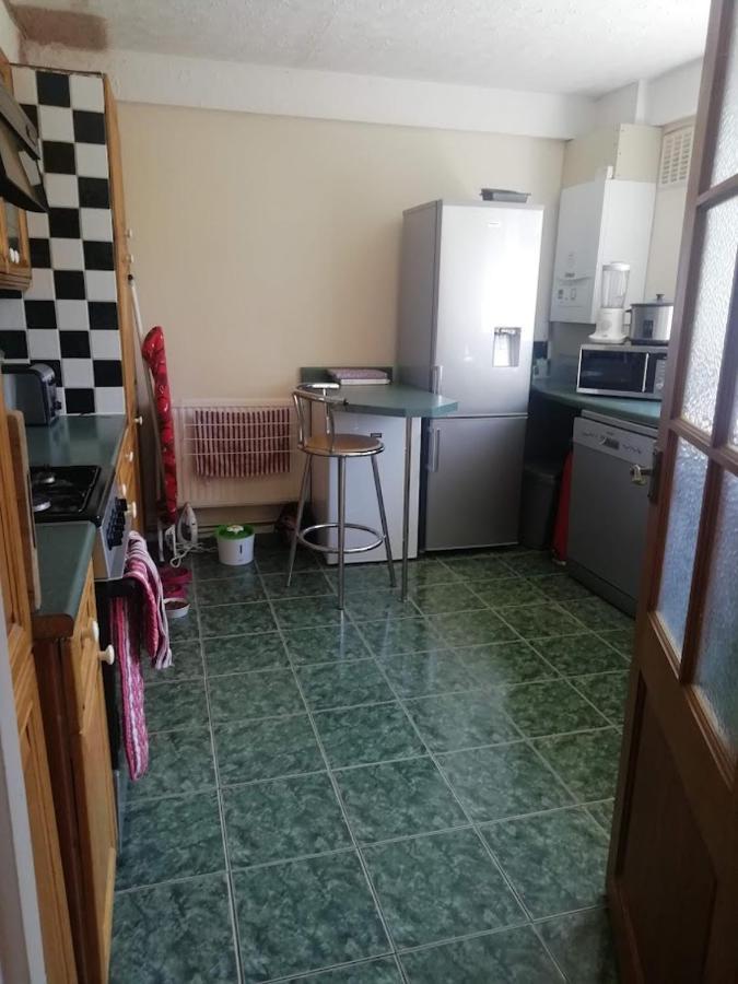 Cozy Loft In Bushey, 20 Mins By Train To Euston London Leilighet Eksteriør bilde
