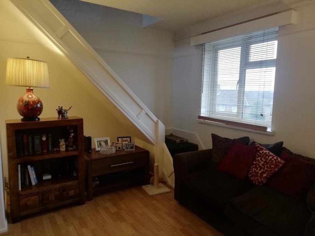Cozy Loft In Bushey, 20 Mins By Train To Euston London Leilighet Eksteriør bilde